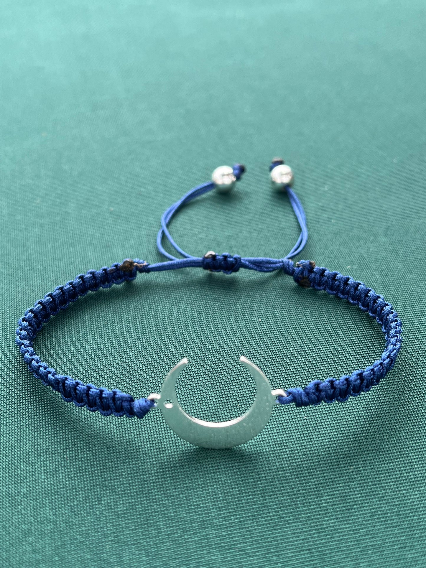 Bracelet in nylon with connector