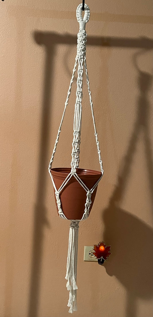 Macrame plant holder