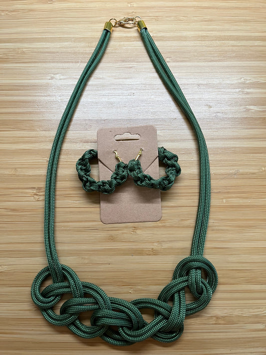 Macrame necklace and earring