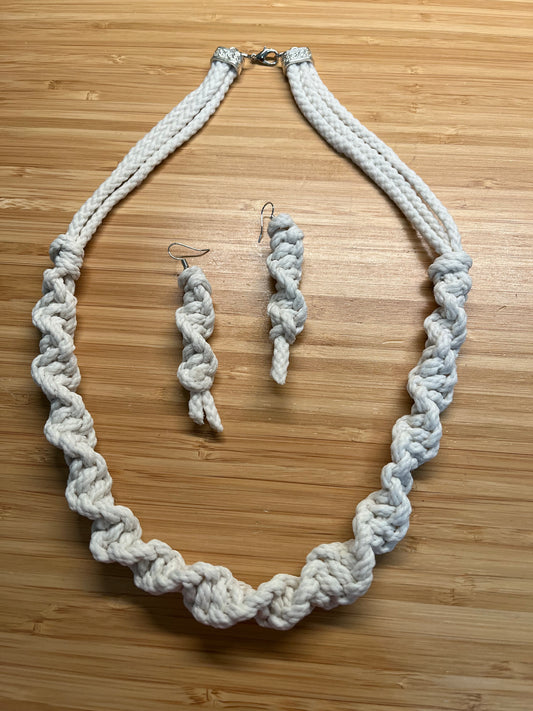 Macrame necklace and earring