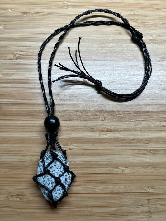 Macrame necklace