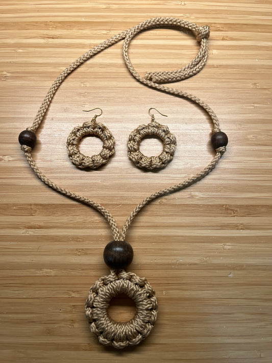 Macrame necklace and earring