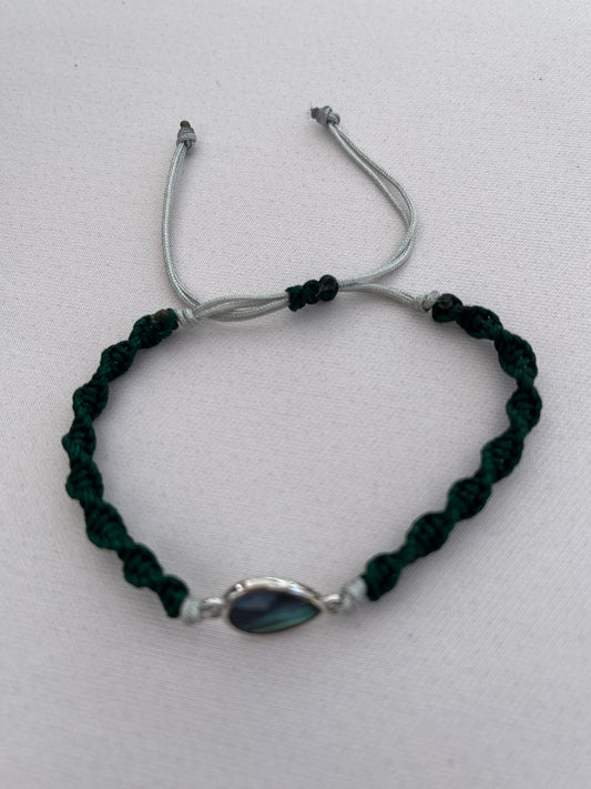 Macrame bracelet