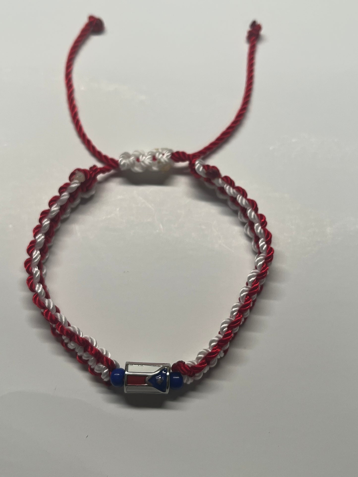 Macrame bracelet