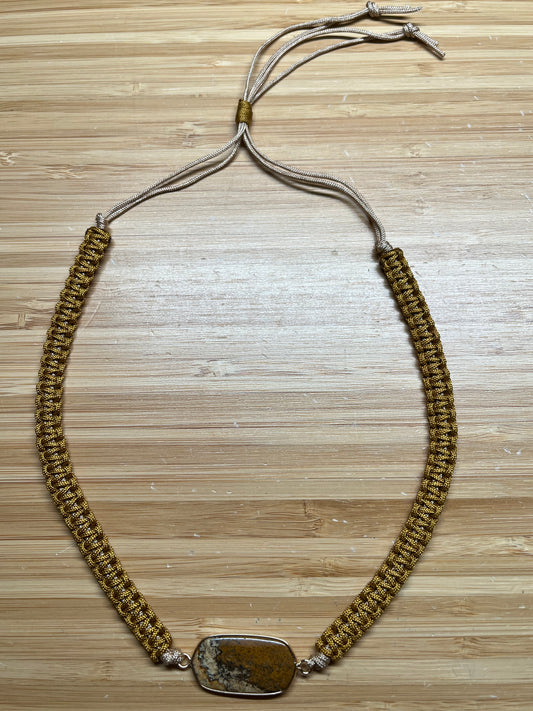 Macrame chocker