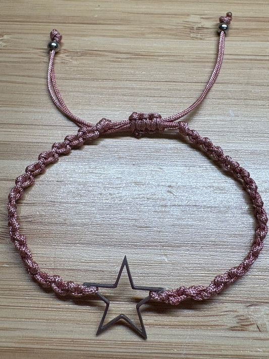 Macrame star bracelet