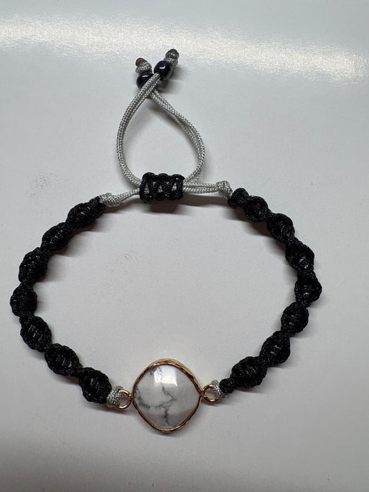 Macrame bracelet