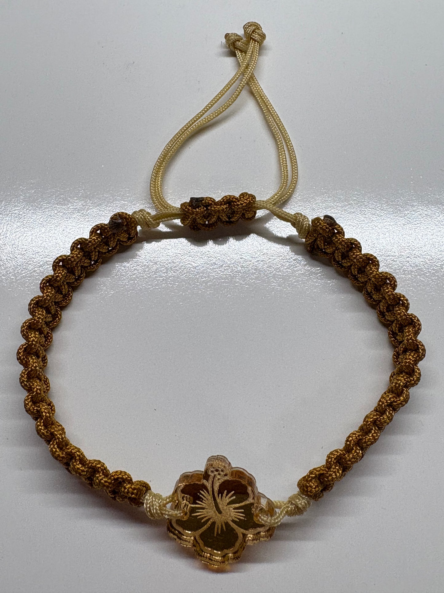 Macrame flower bracelet