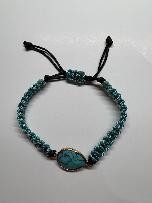 Macrame bracelet