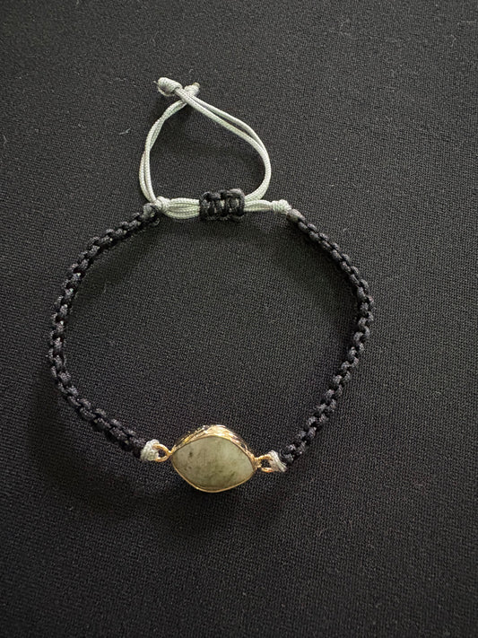 Macrame bracelet